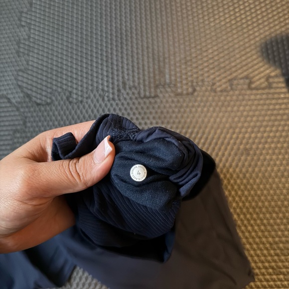 High-Waisted Ribbed Leggings - Picture 2 of 3